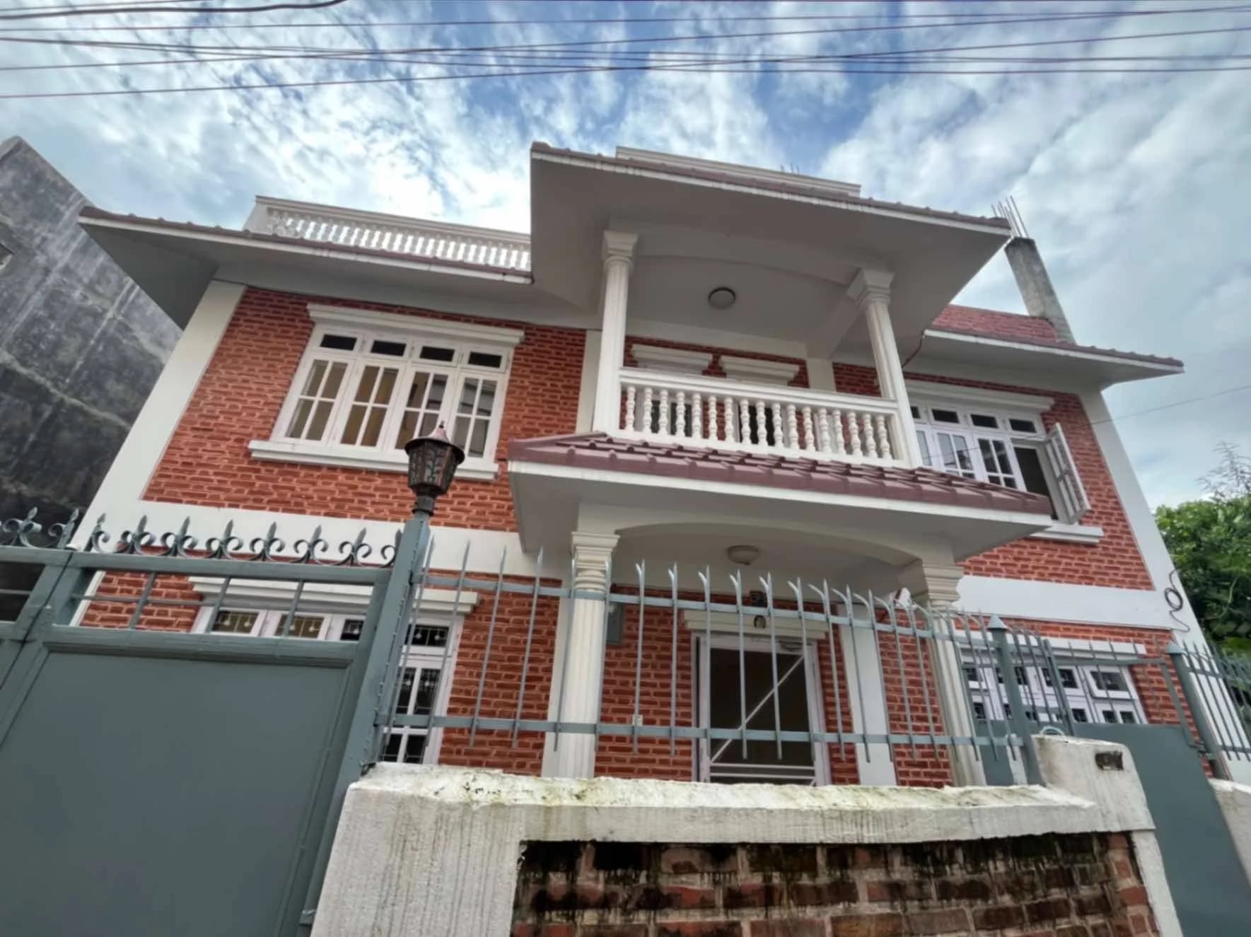 House For Sale At Nakhipot 2
