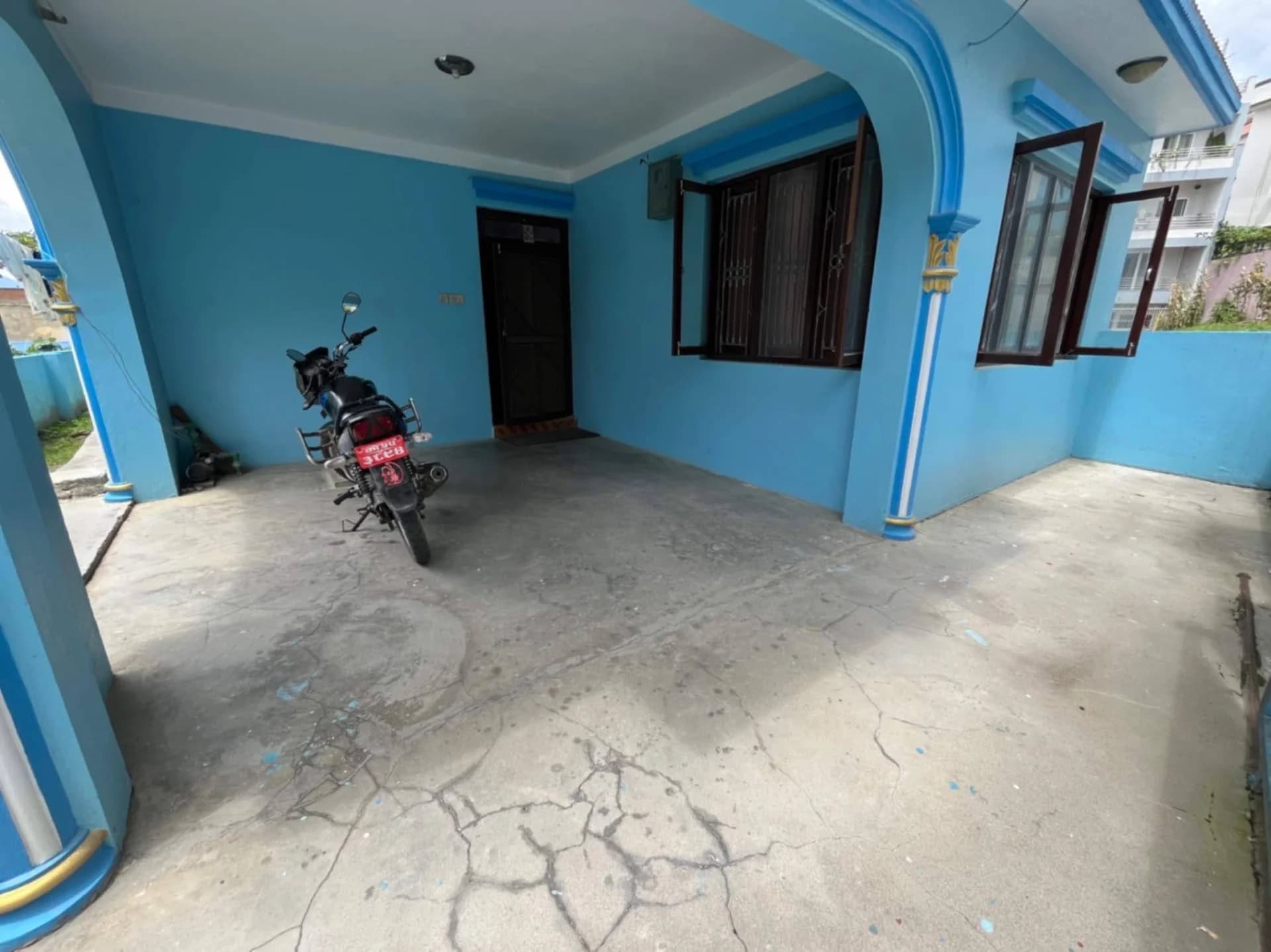 House For Sale At Nakhipot 3
