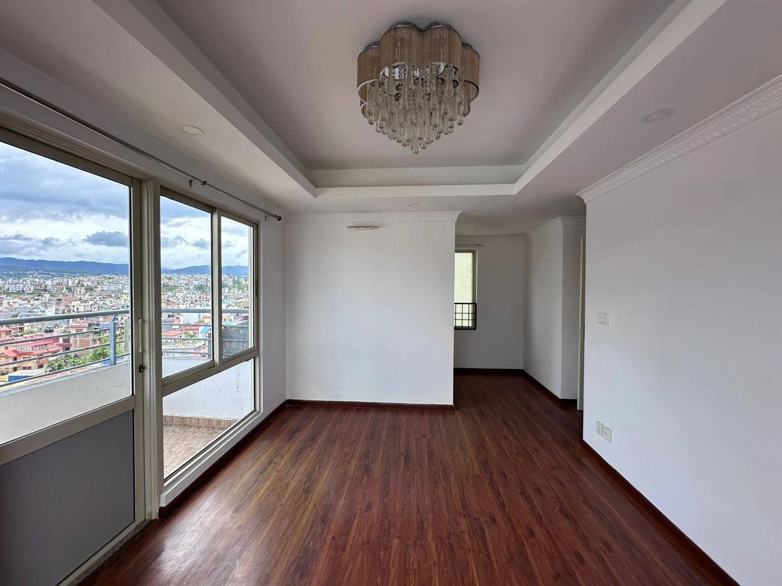 Classic Tower Apartment For Rent At Hattiban 2