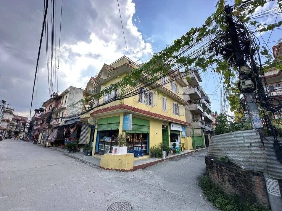 House For Sale At Makalbari 1