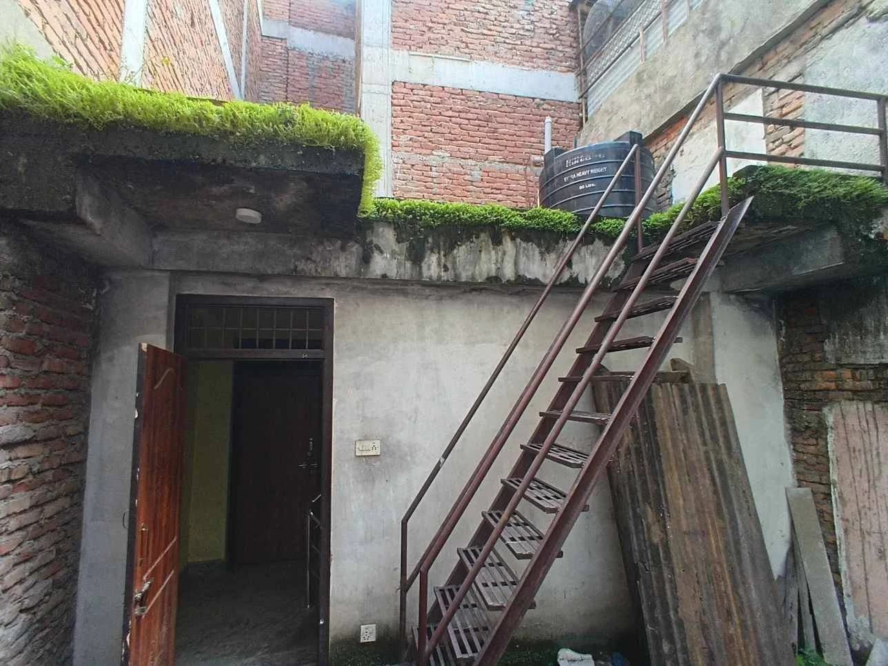 House For Sale At Newroad 3