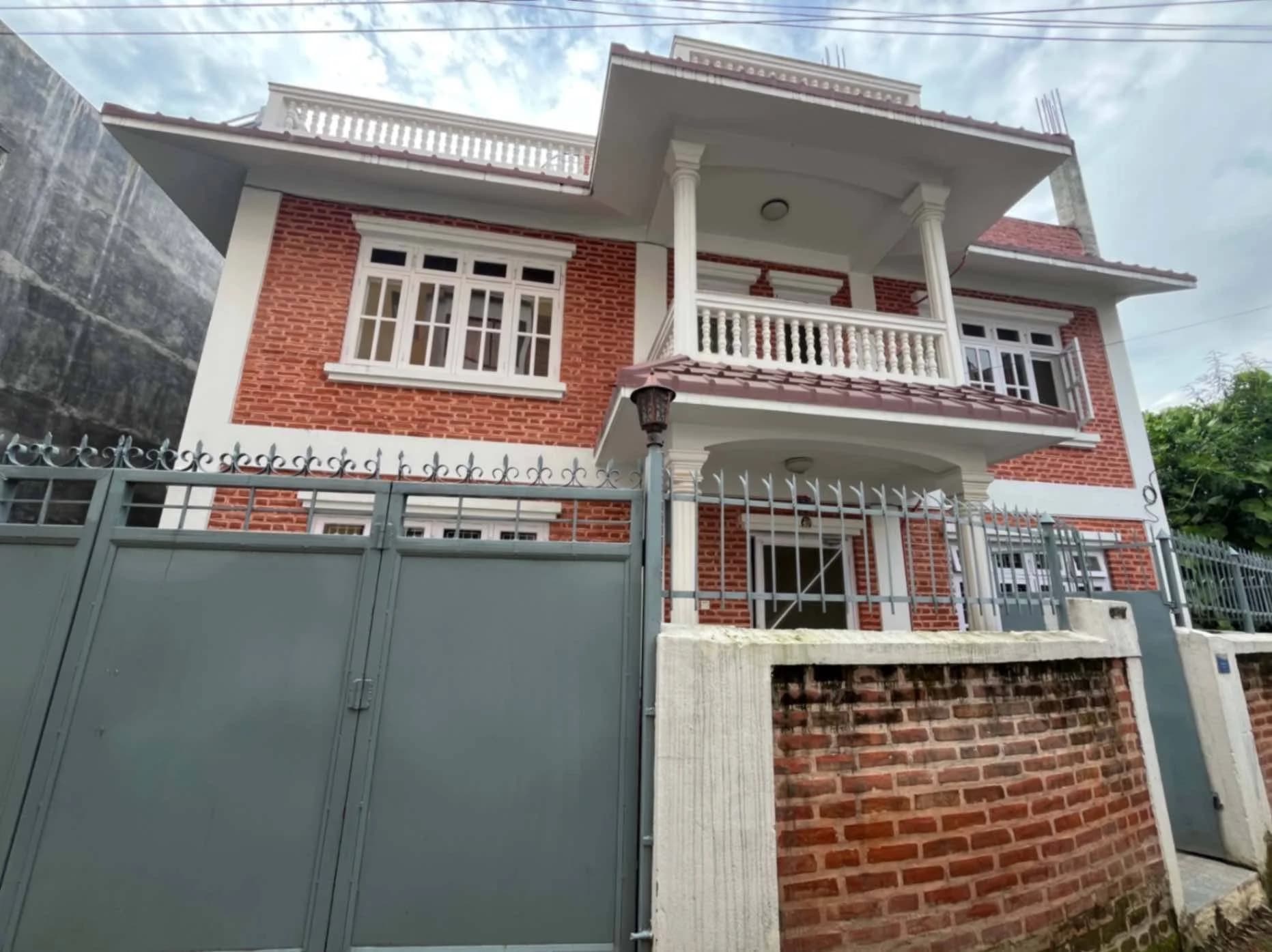 House For Sale At Nakhipot 1